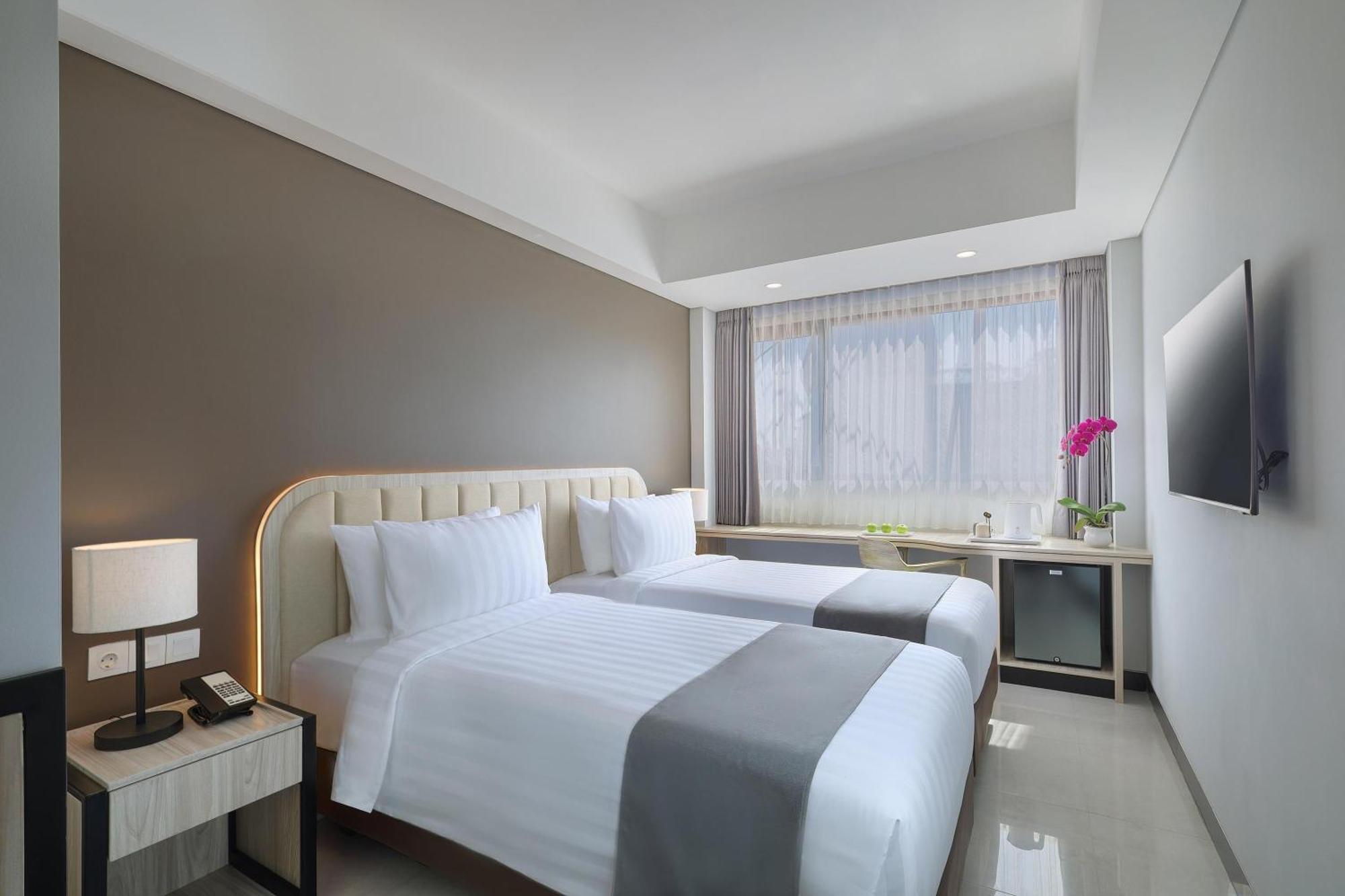 Royal Regantris Kuta Hotel Kuta Lombok Kültér fotó