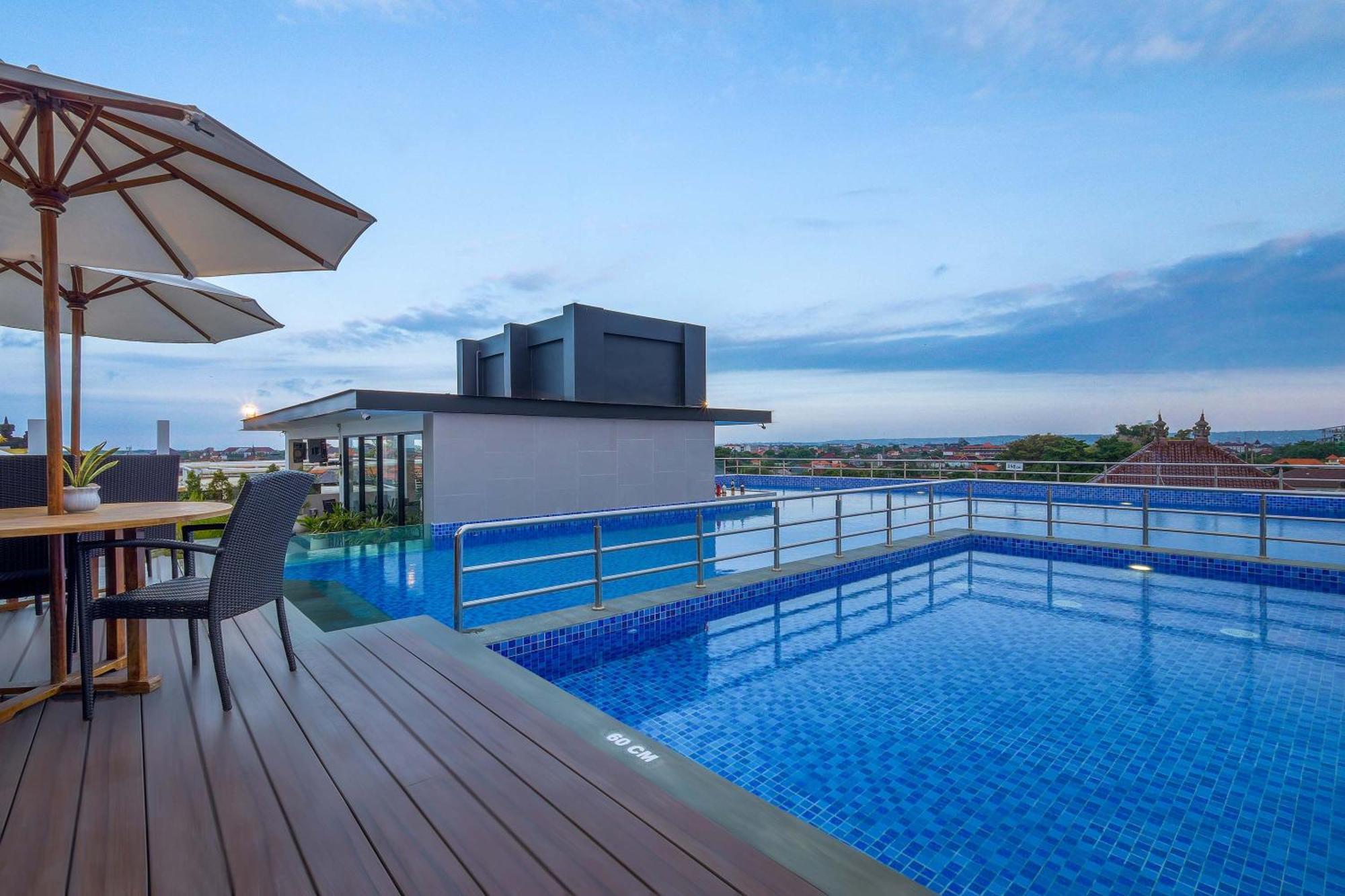 Royal Regantris Kuta Hotel Kuta Lombok Kültér fotó