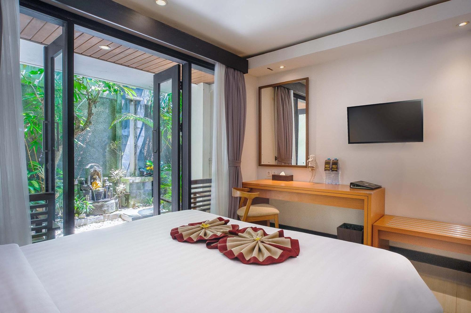 Royal Regantris Kuta Hotel Kuta Lombok Kültér fotó