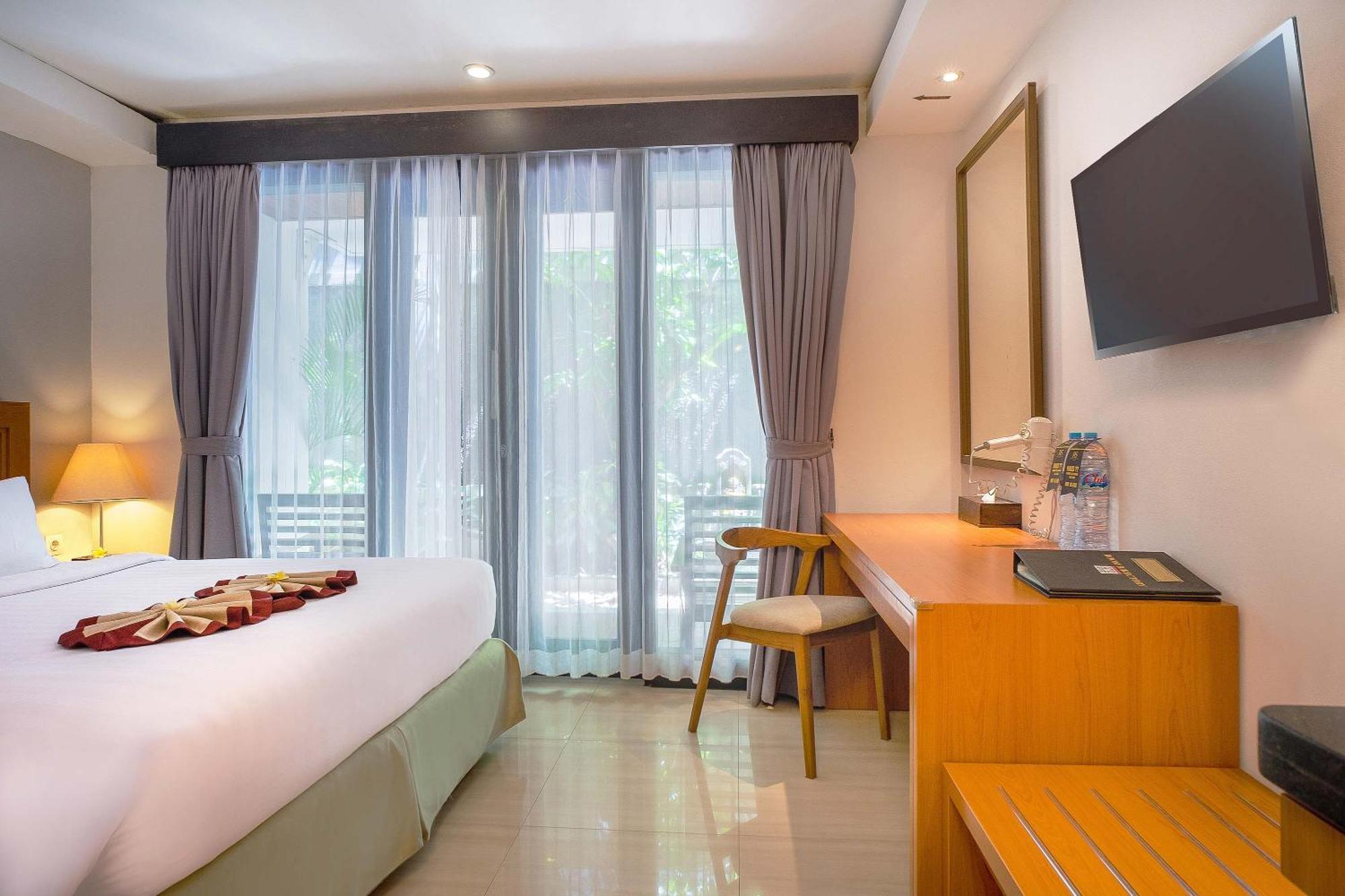Royal Regantris Kuta Hotel Kuta Lombok Kültér fotó