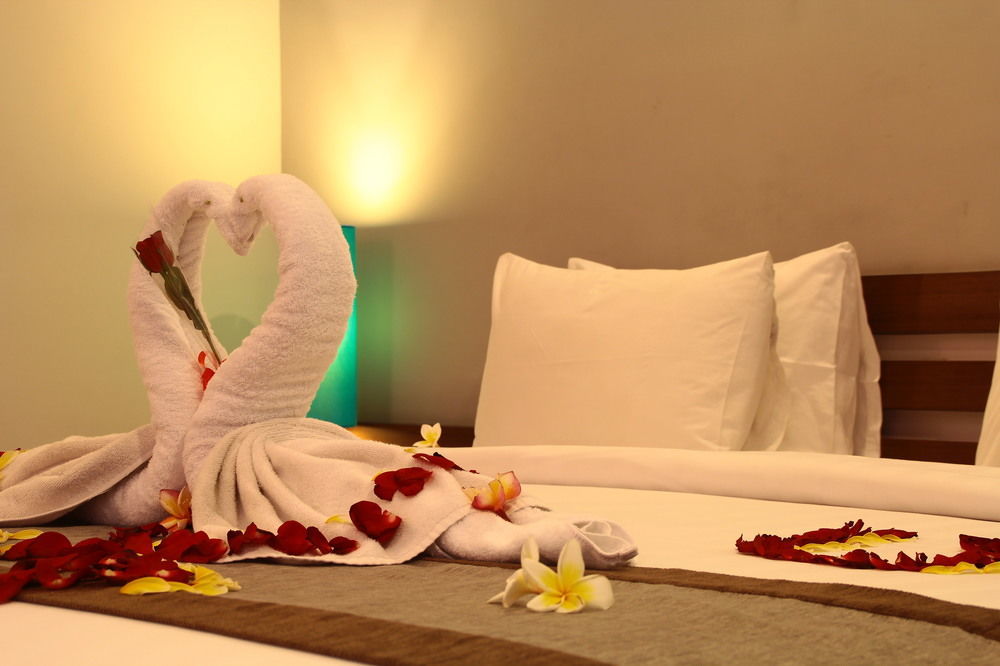 Royal Regantris Kuta Hotel Kuta Lombok Kültér fotó